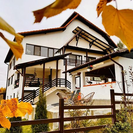 Pensiunea Gradina Ascunsa Bughea de Jos Ngoại thất bức ảnh