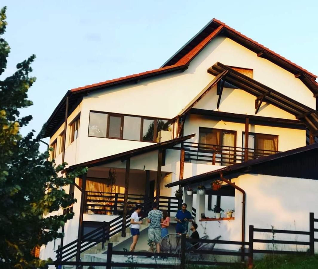 Pensiunea Gradina Ascunsa Bughea de Jos Ngoại thất bức ảnh